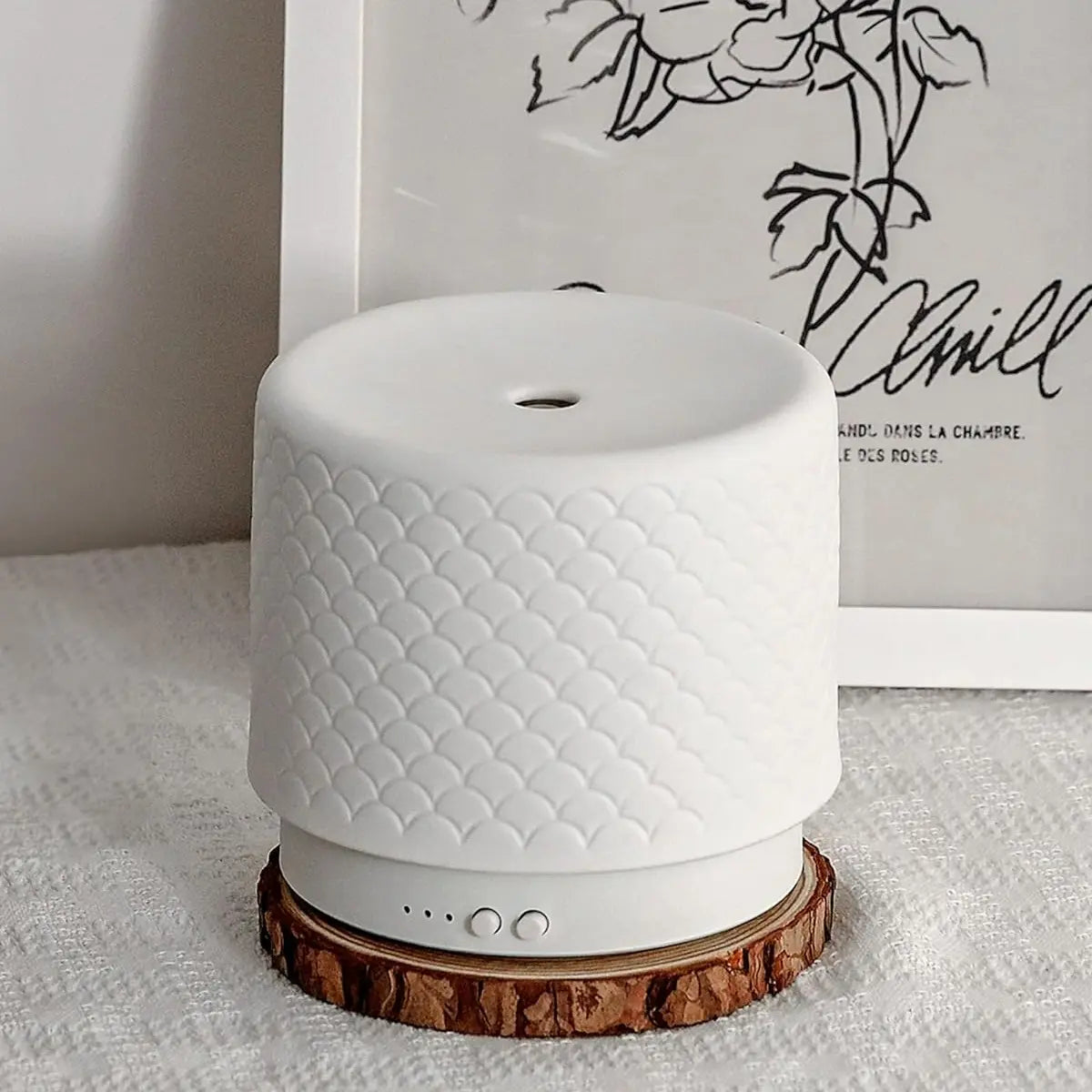 Ceramic essential oil diffuser | Handmade ceramic, warm light, minimalist | 180ml capacity