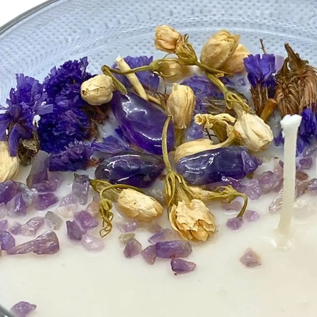 Soy wax essential oil candle with crystals | Lavender Woods | 3.5-inch glass dish